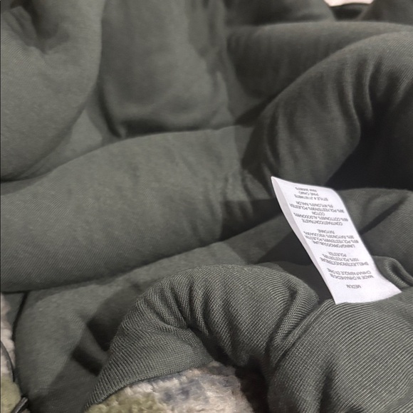 Thread and Supply Camo  zip up fleece jacket - Picture 8 of 9